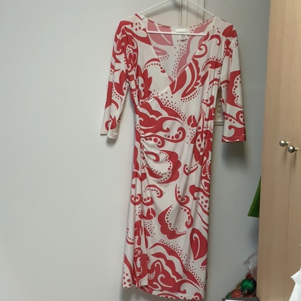 Super flattering dress! Sz L